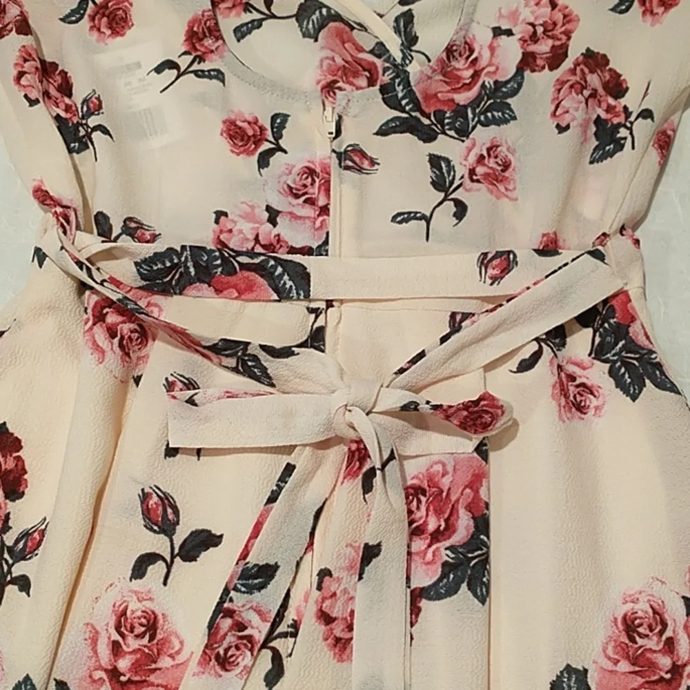 ⛵ 5$/15 Kohl's Rose Print V-Neck Dress - Picture 8 of 12